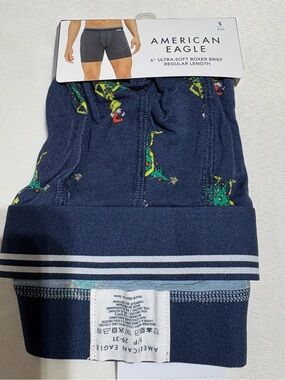 NWT American Eagle Outfitters Christmas Boxer Briefs with Grinch print
